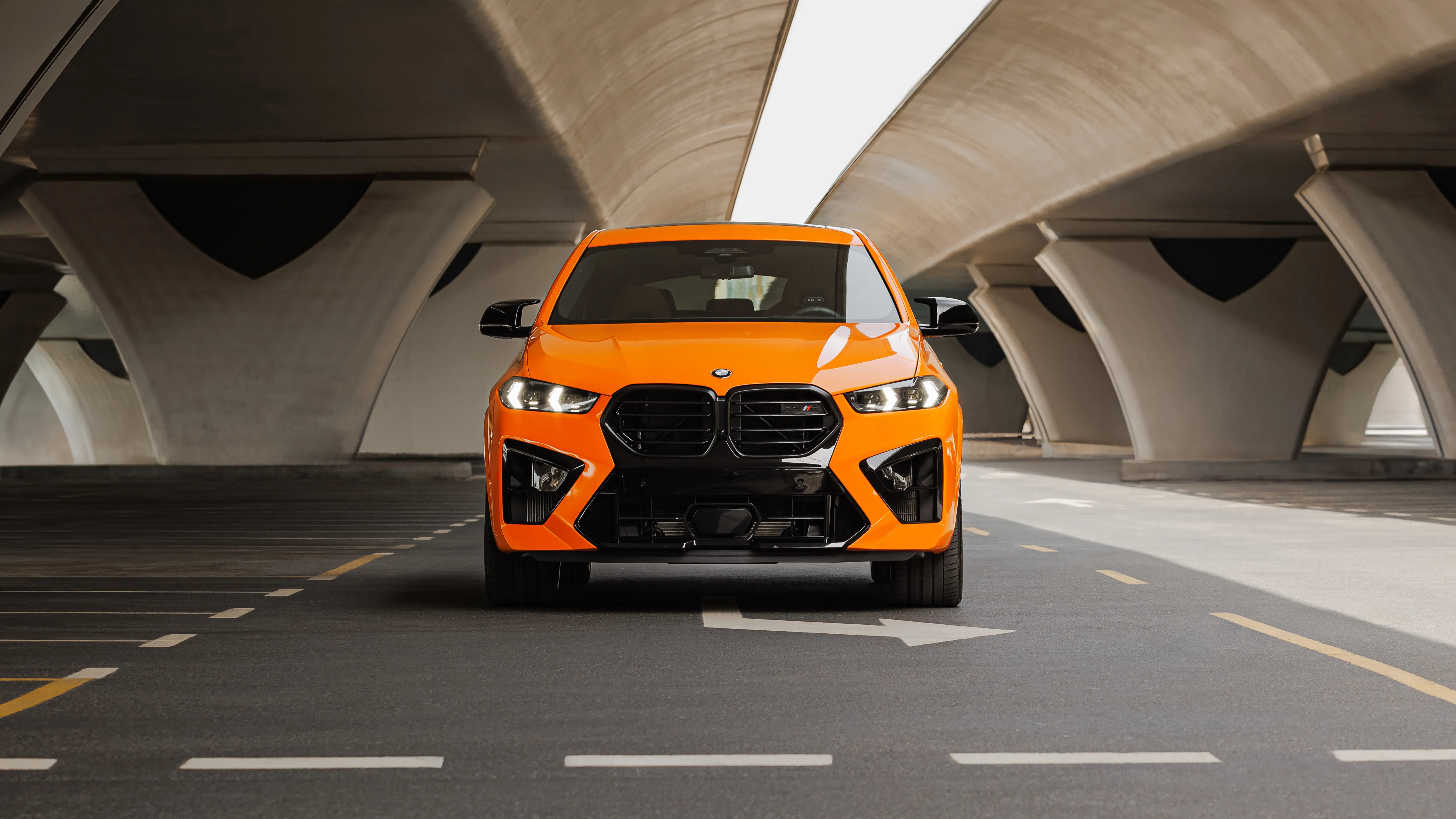 Rent BMW X M in Dubai ()