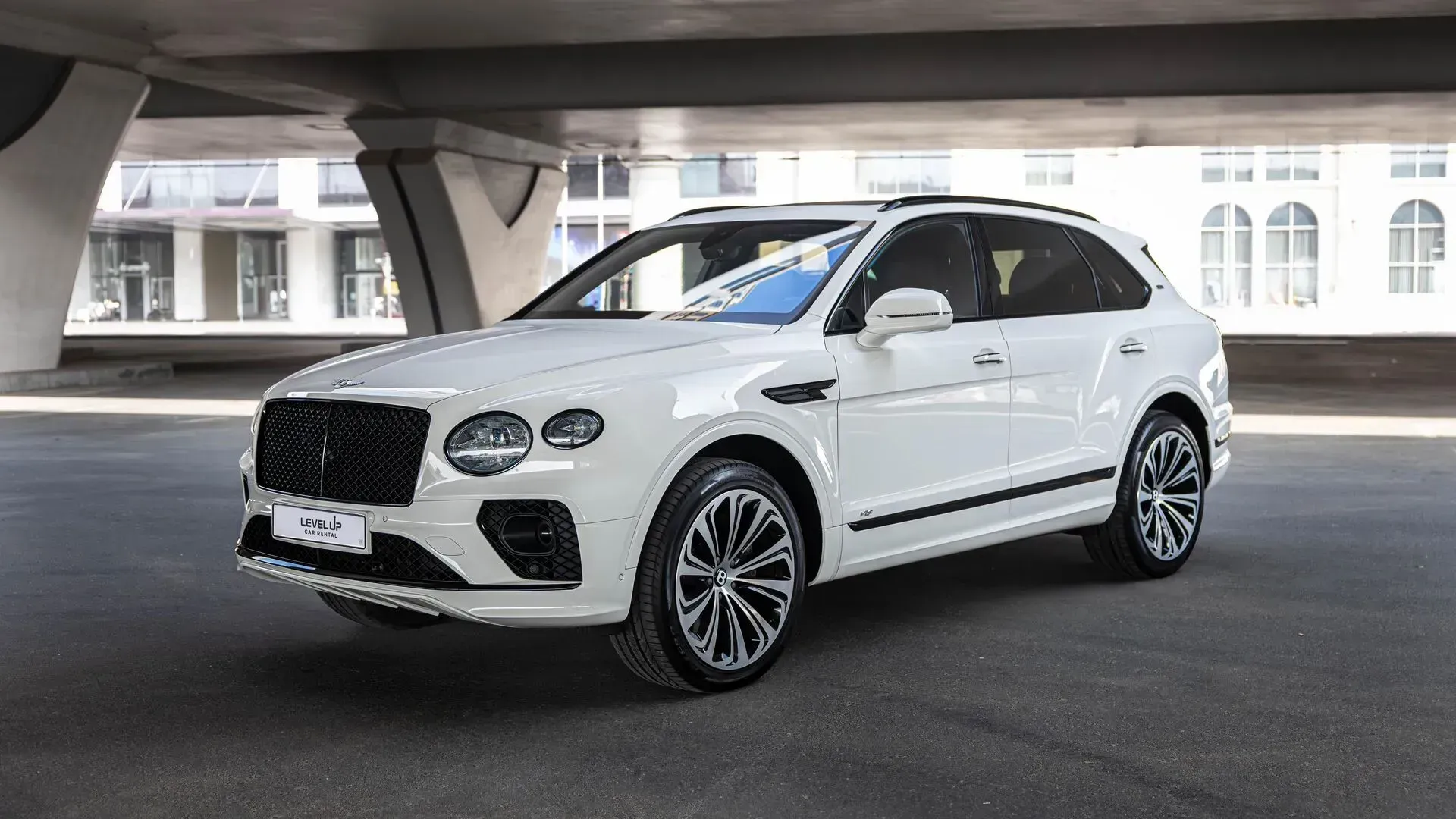 luxury car rental Dubai