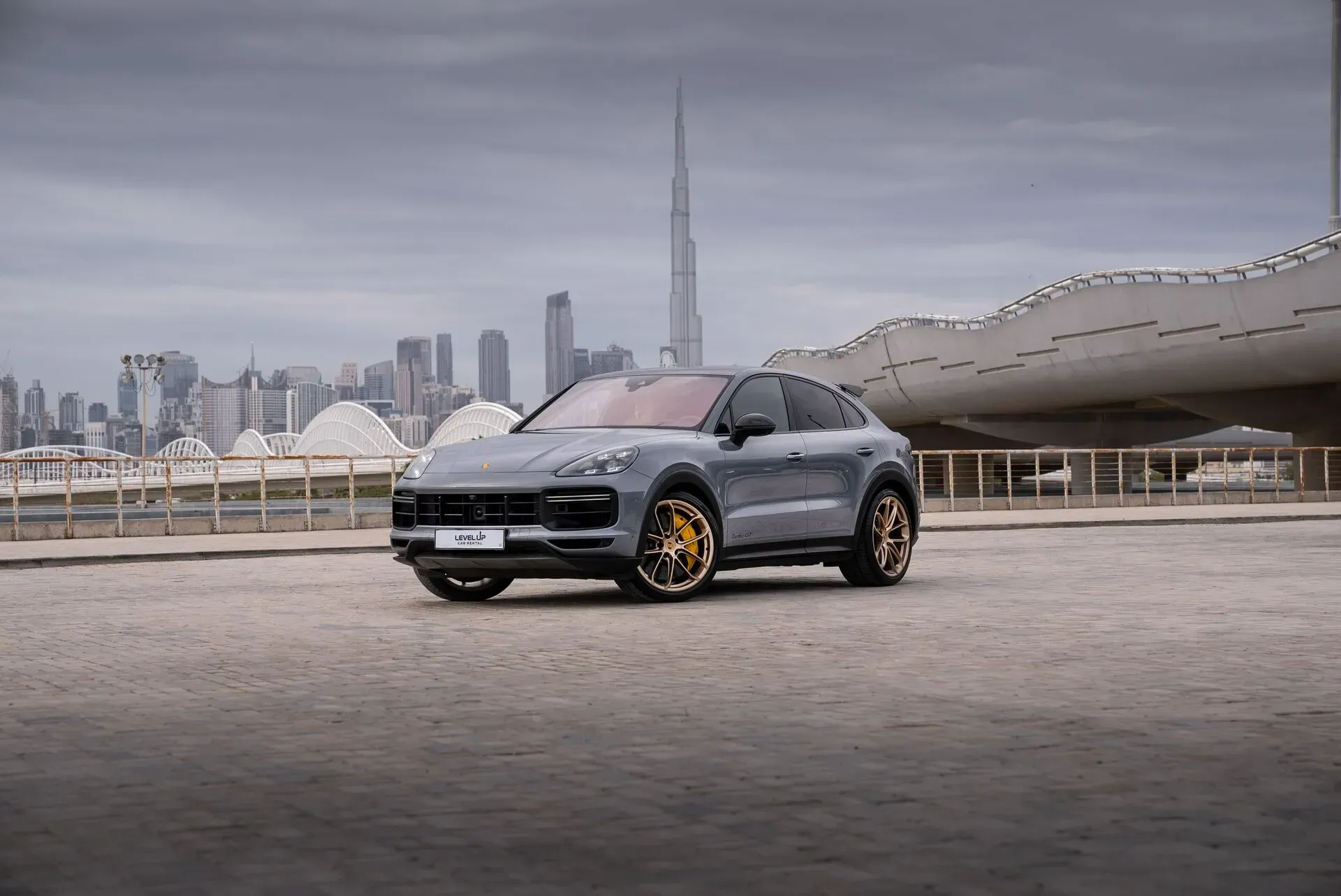 luxury Porsche Cayenne rental Dubai