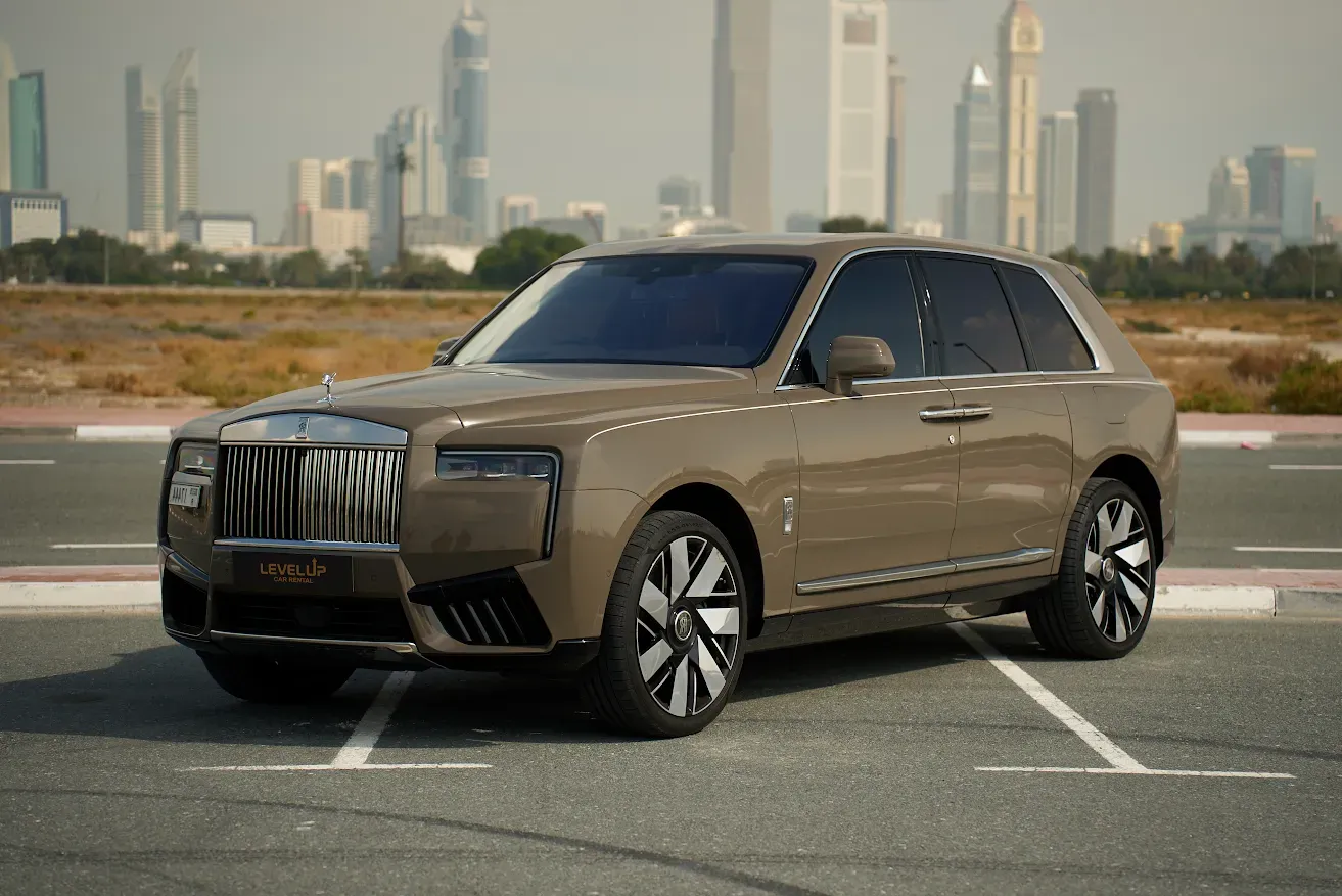 rolls royce cullinan rent for dubai