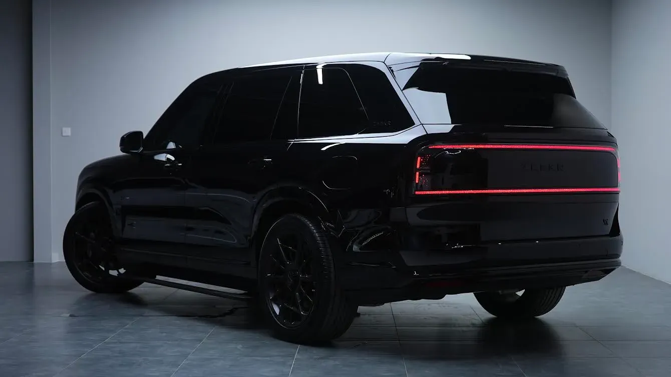 Premium SUV Zeekr 9X Ultra car rental dubai