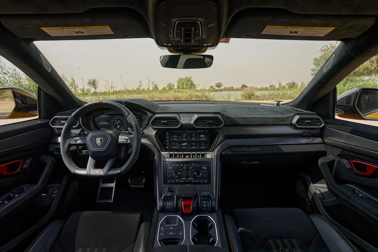interiror Lamborghini Urus Performante rental in dubai