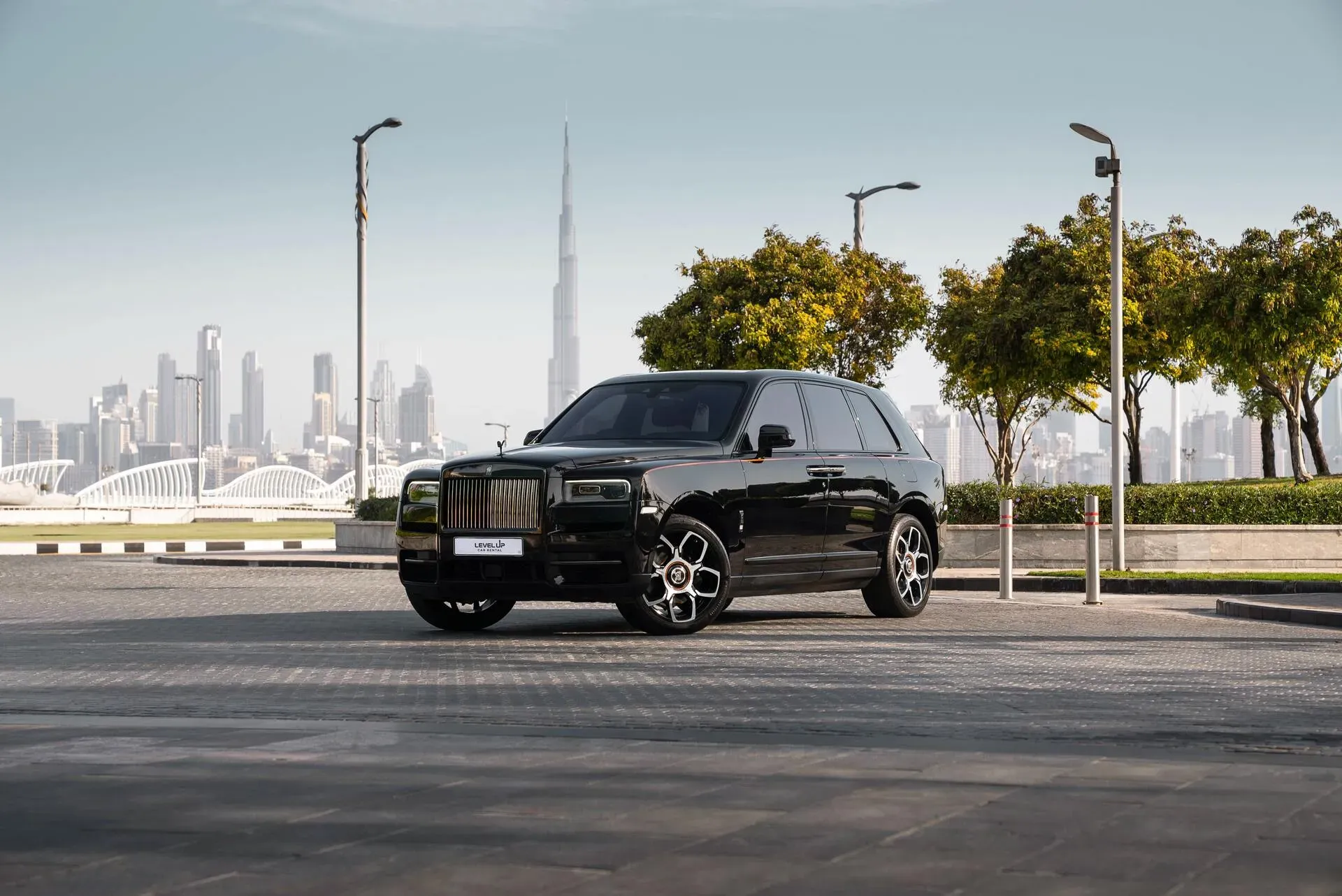 rent Rolls Royce Cullinan dubai